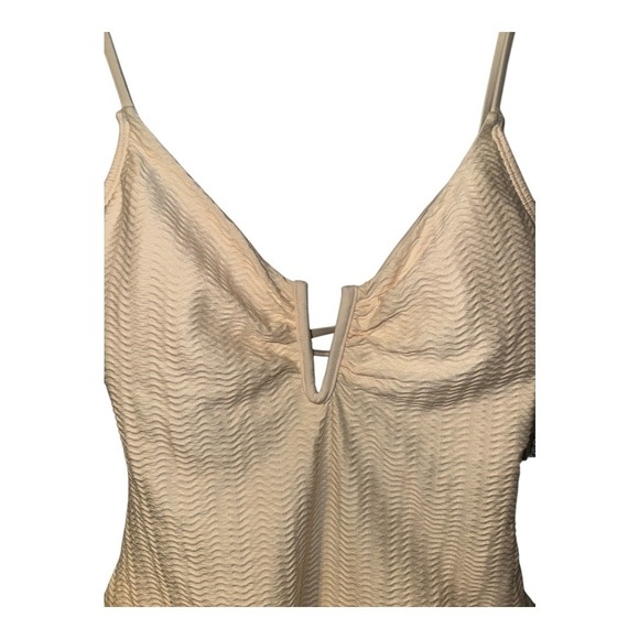 Sanctuary Women's Ribbed V-Wire White Sand One Piece Swimsuit, Small - Picture 2 of 7
